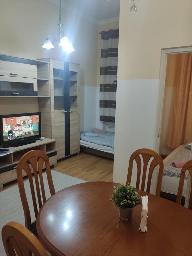 بودابست Christina Apartment المظهر الخارجي الصورة